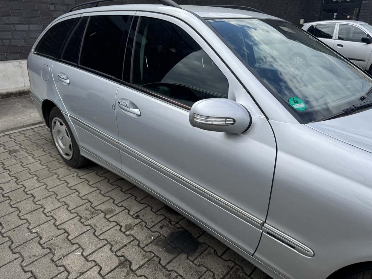 Mercedes C Klasse 203 original T&uuml;r vorn rechts 775 Iridiumsilbermetallic Rohbau Bj.2006